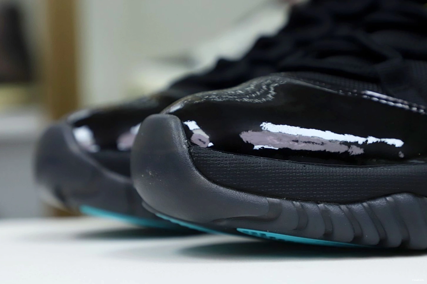 RETRO JORDAN GAMMA BLUE AIR 11 0911